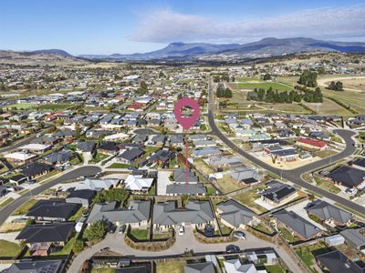 2 / 10 Curtain Court, Brighton