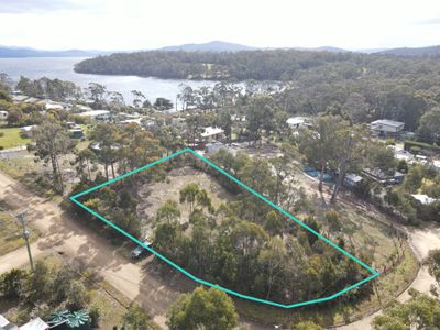 31 Cray Point Parade, Eggs And Bacon Bay