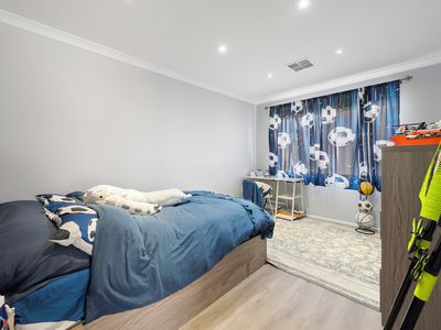5 Archdale Loop, Piara Waters
