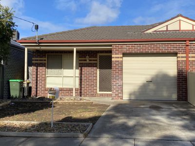 2 / 24 Coolabah Crescent, Hoppers Crossing