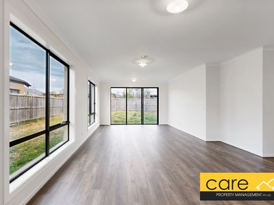33 Casa Circuit, Clyde North