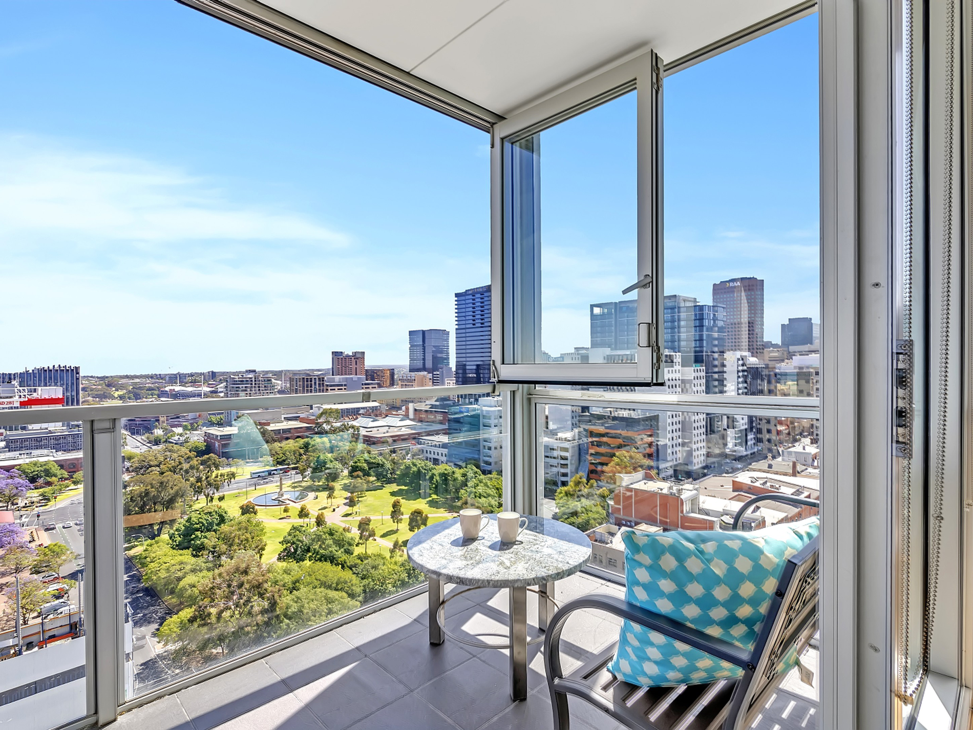 1701 / 10 Balfours Way, Adelaide