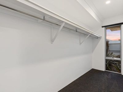 15 Clarendon Approach , Baldivis