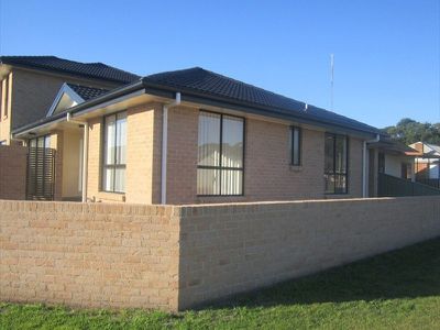 3 / 8 Acacia Street, Windang