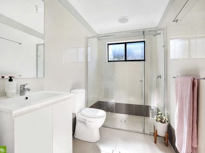 4 / 1 Hingston Close, Lake Heights