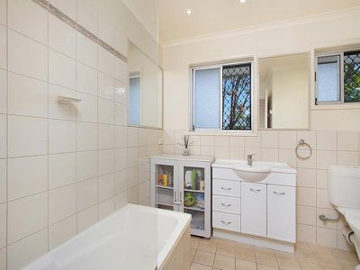 31 Nioka Street , Rochedale South