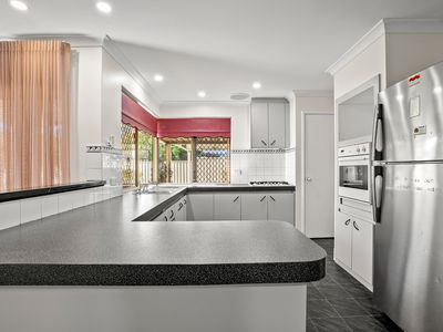 18 HAZLETT PLACE, Waikiki