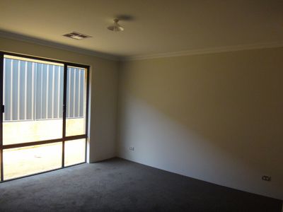 37 Teasel Way, Banksia Grove