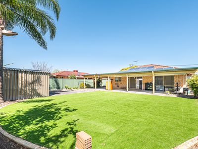 12 Carakine Grove, Thornlie