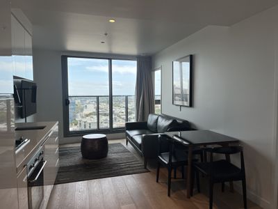 2208 / 42-48 Balston Street, Southbank