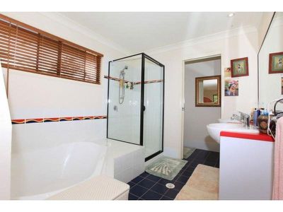 27 Lakeside Drive, Cooroibah