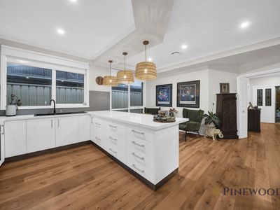 42 Plowman Court, Epping
