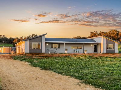 254 Guernsey Rise, Chittering