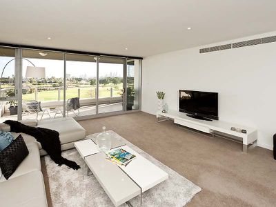 22 / 39 Bow River Cresc, Burswood