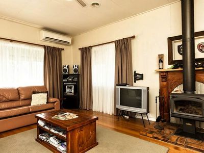 14 Howlong Road, Rutherglen