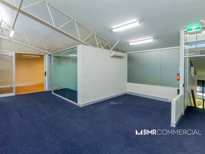 1 / 2 Lyell Street, Fyshwick