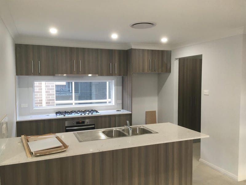17 Cape York Street, Gregory Hills