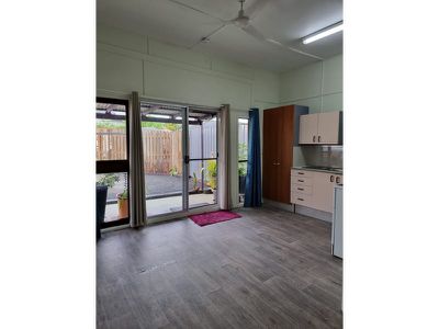 2 / 26 Lister Street, Monto