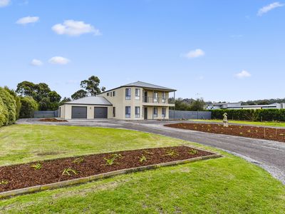 7 Thompson Court, Moorak