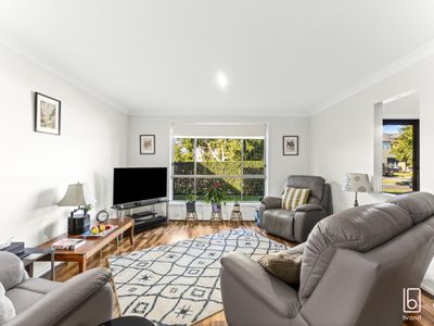 35 Ellalong Way, Woongarrah