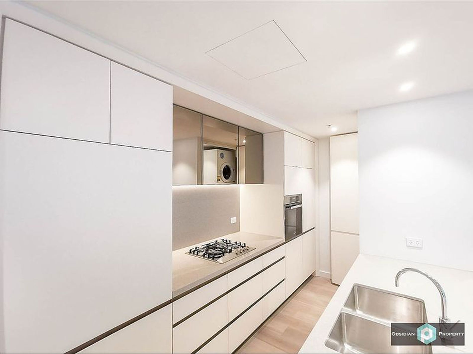 405 / 10 Nicolle Walk, Haymarket