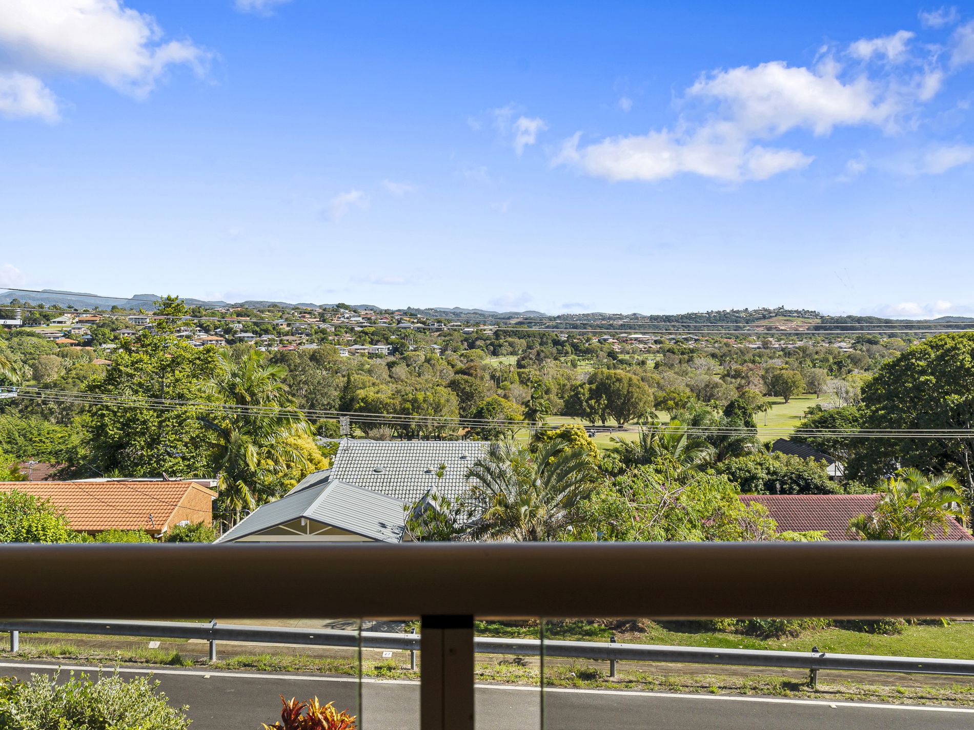 24 Cominan Avenue, Banora Point