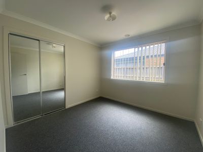 12 Andie Way, Tarneit