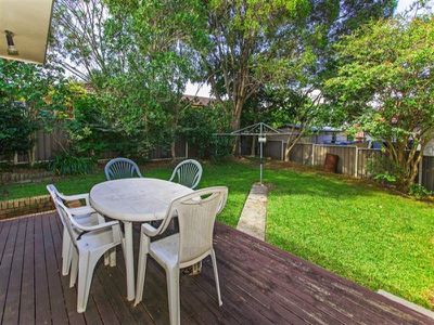 14 Buckle Cres, West Wollongong