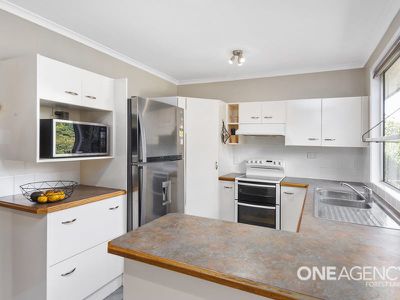 21 Karen St, Camira