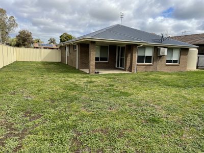 51 Watson Road, Griffith
