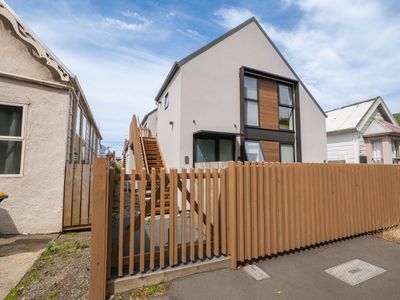 241 Castle Street, City Centre