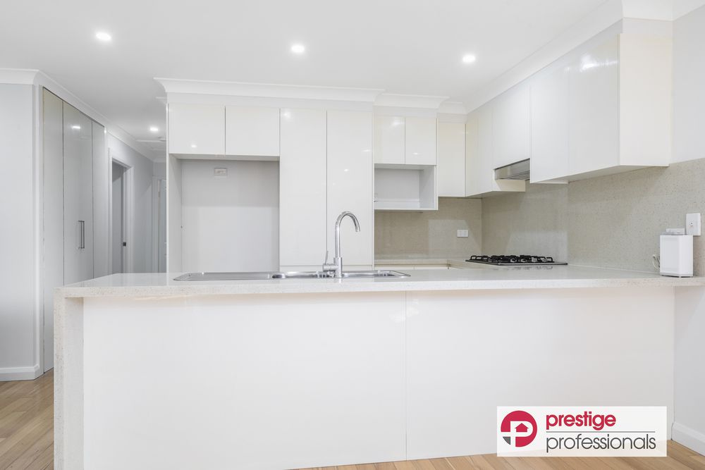 4 Chauvel Avenue, Wattle Grove