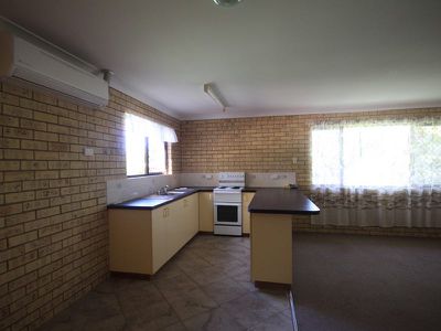 2 / 1 Campbell Street, Kingaroy