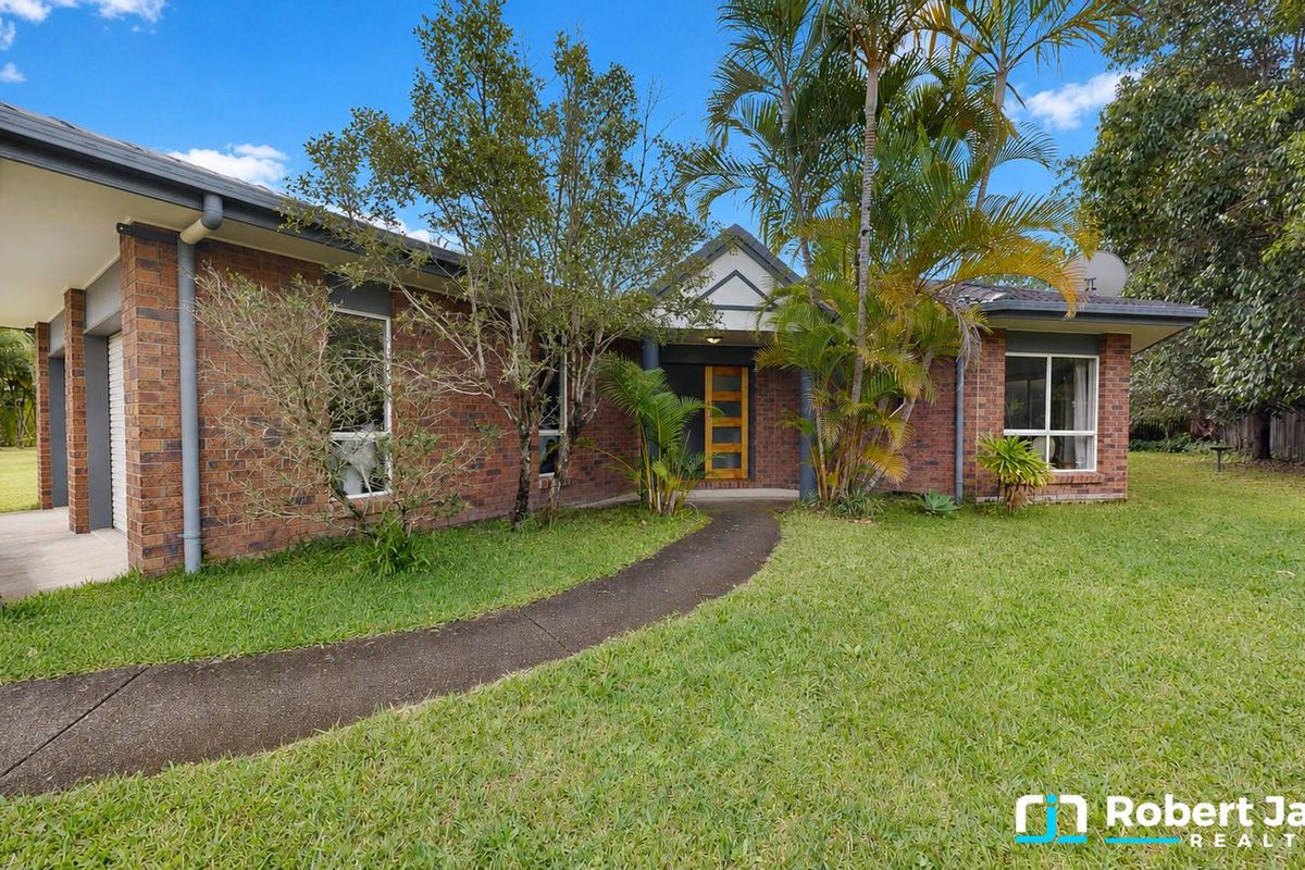 6 Driver Court, Tewantin