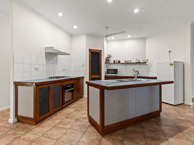 17 Bowerbird Loop, Djugun