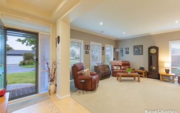 23 Grange Circuit, Beaconsfield