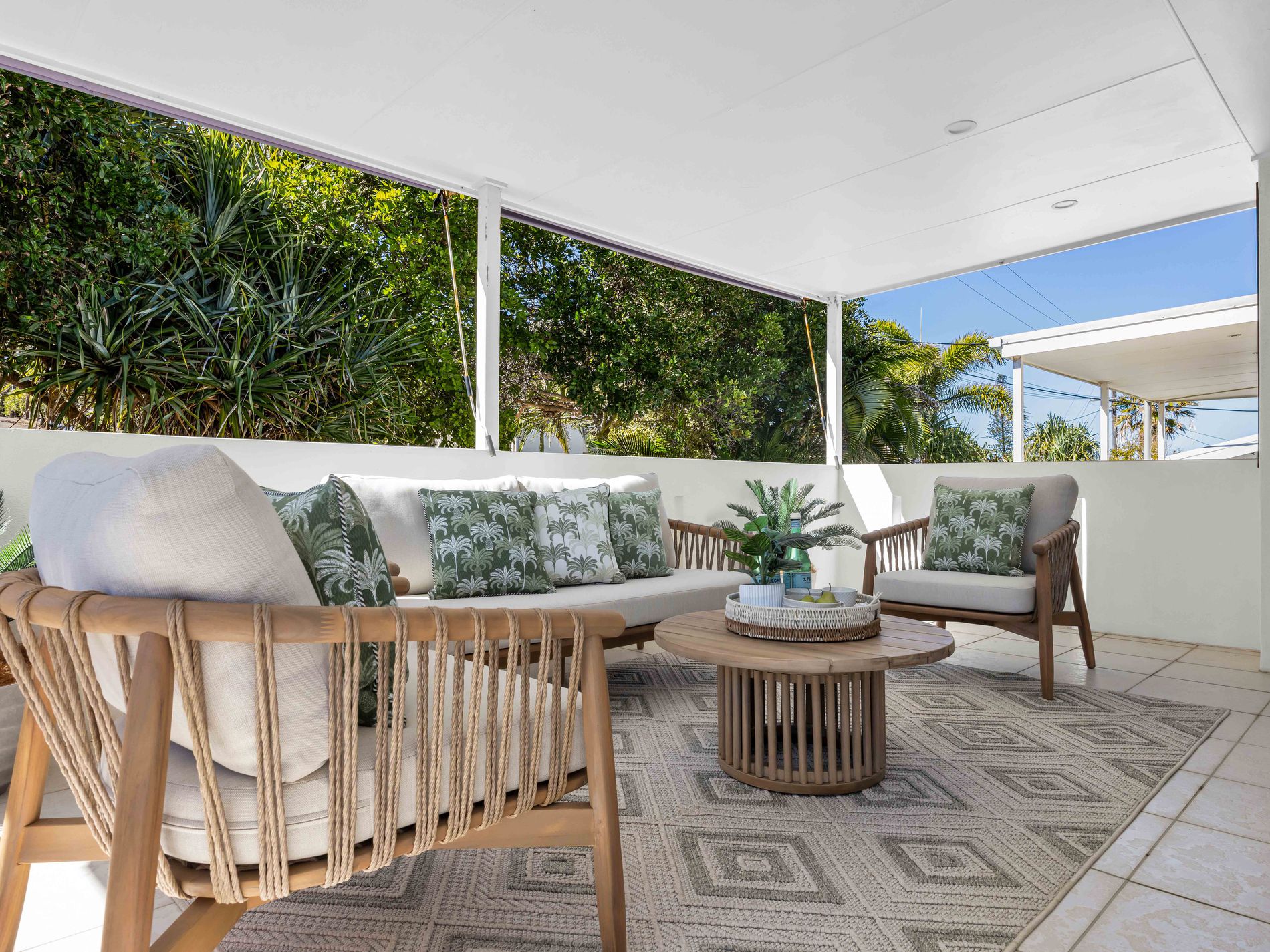 2 / 23 Sobraon Street, Sunrise Beach