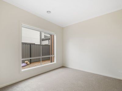 50 Daglish Way, Werribee