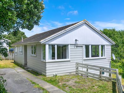 16 Komata Grove, Waitangirua