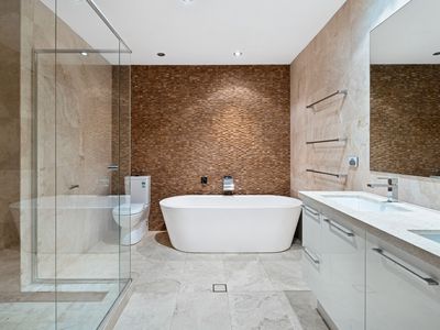 36 Bay Road, Claremont