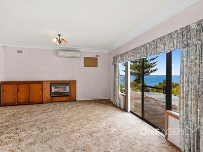 135 Northcliffe Drive, Lake Heights