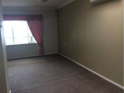 46 The Esplanade, Oak Flats