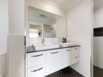 8 Ivy Court, Dubbo