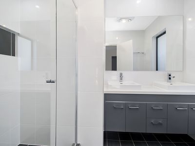 4 Wear Street, Oran Park