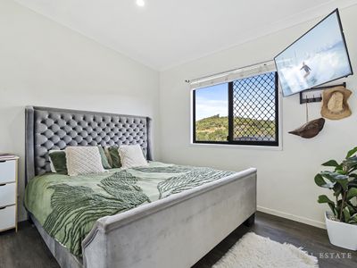 101 Clayton Road, Lammermoor