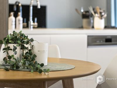 806B / 2 Muller Lane, Mascot