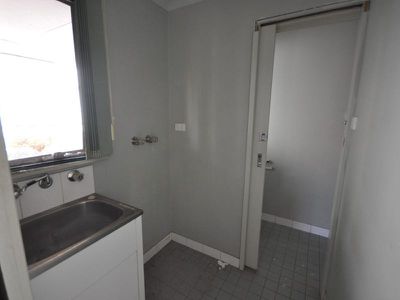 1 / 6 Nardoo Loop, Newman