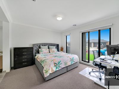 7 Thicket Drive, Tarneit