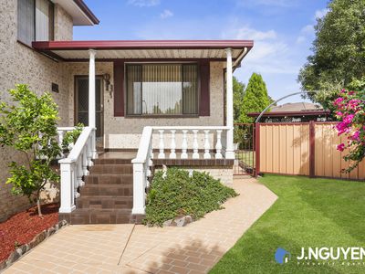 9 Albany Close, Wakeley