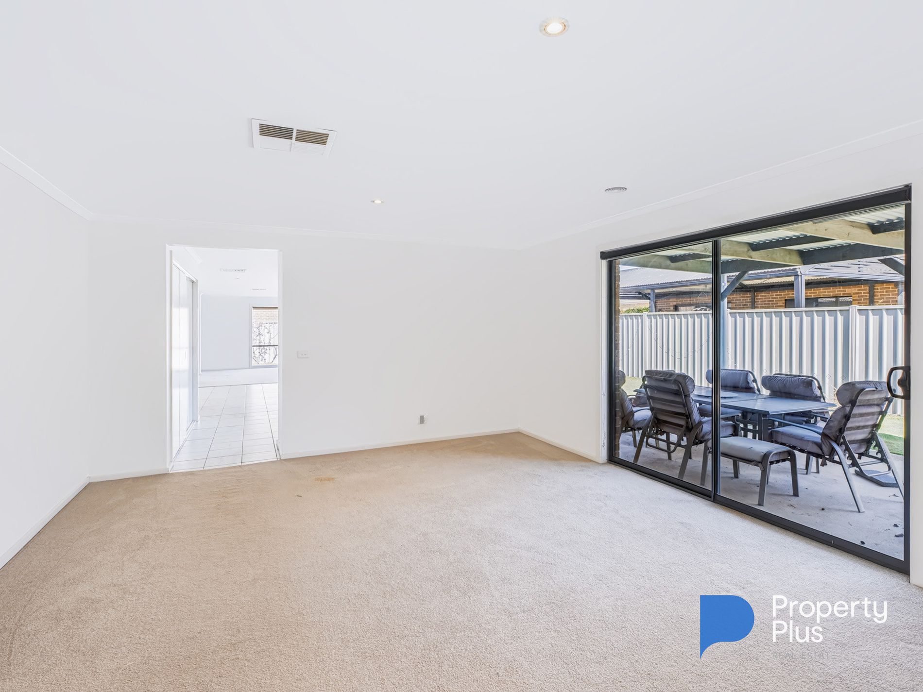 26 Waterview Drive, White Hills
